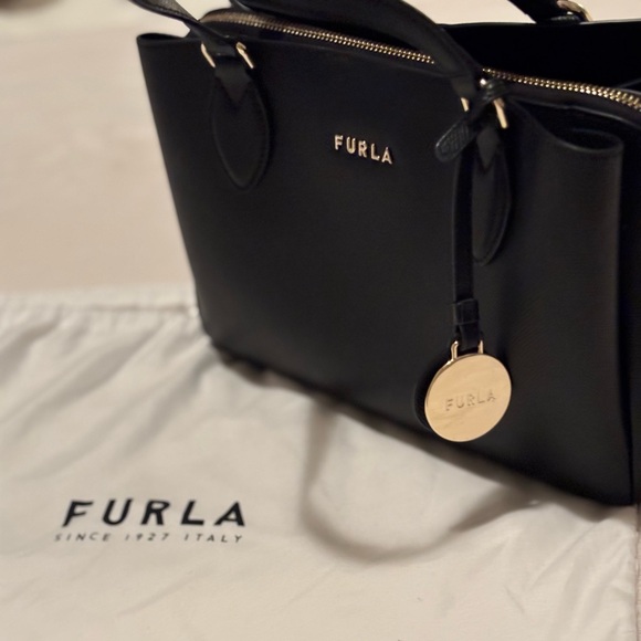 Furla Black Leather Shoulder Bag